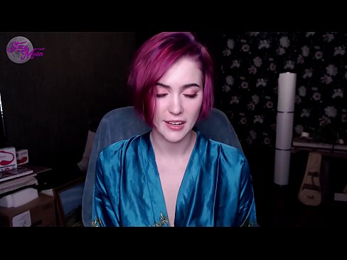 ❤️ 俄罗斯女孩用英语指导打飞机 ️ Porno